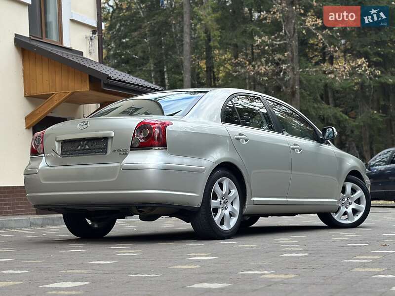 Седан Toyota Avensis 2007 в Дрогобичі