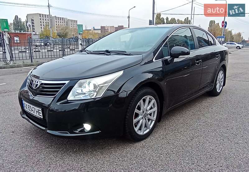 Toyota Avensis 2011