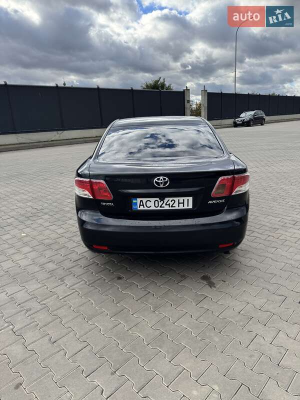 Седан Toyota Avensis 2009 в Рожище