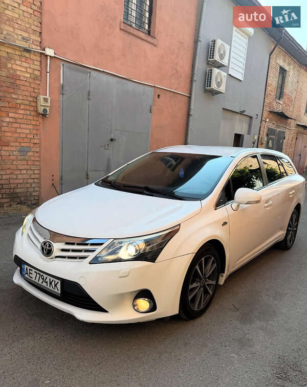 Универсал Toyota Avensis 2012 в Днепре фото 2 Универсал Toyota Avensis 2012 в Днепре