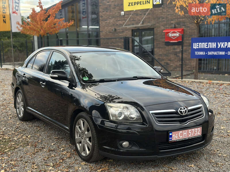 Лифтбек Toyota Avensis 2007 в Виннице