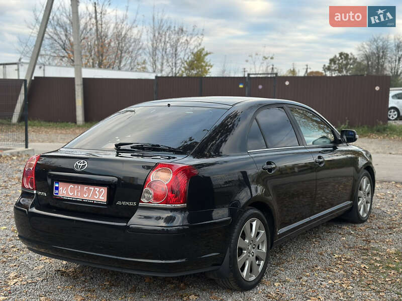 Лифтбек Toyota Avensis 2007 в Виннице