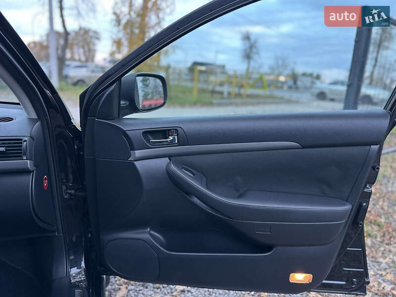 Лифтбек Toyota Avensis 2007 в Виннице