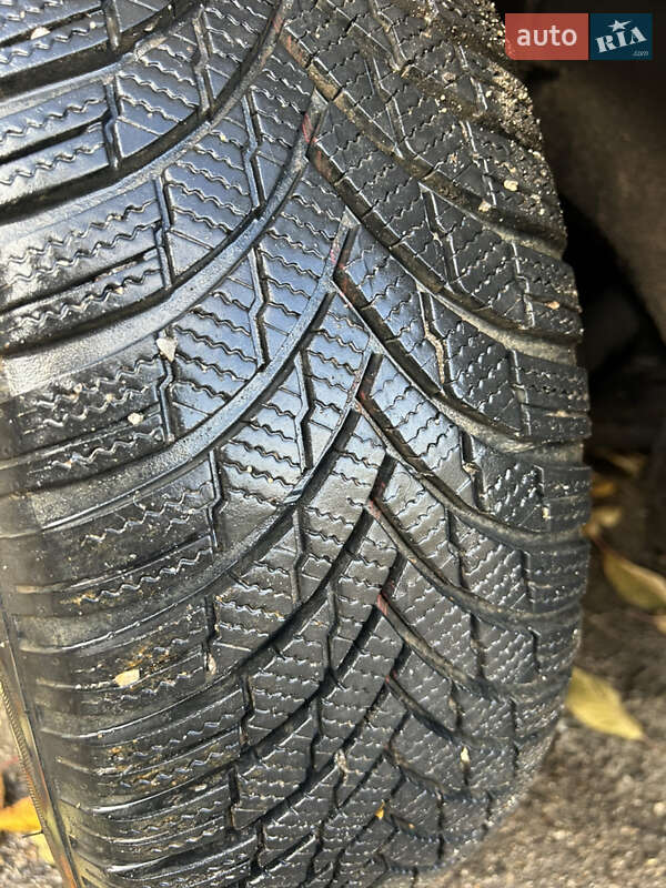 Седан Toyota Avensis 2008 в Сокирянах