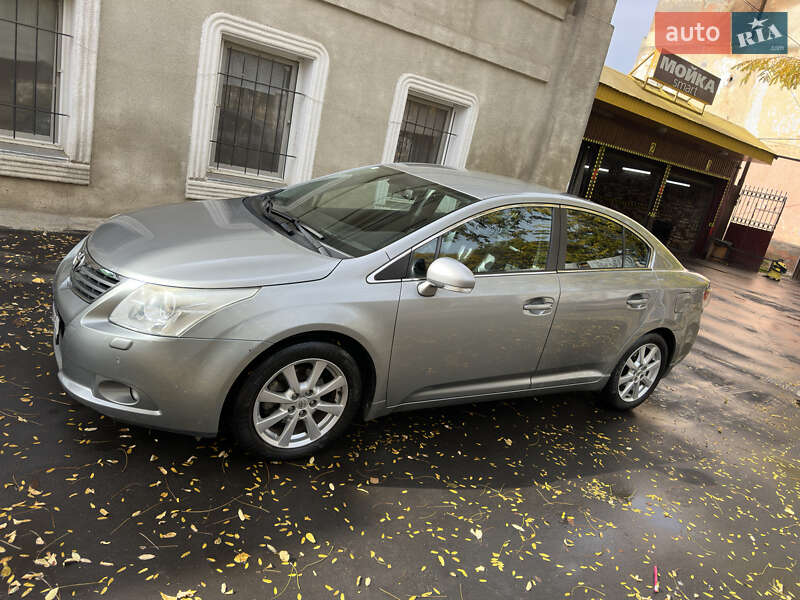 Седан Toyota Avensis 2008 в Одессе