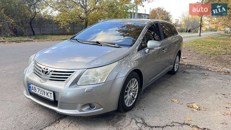Универсал Toyota Avensis 2011 в Николаеве