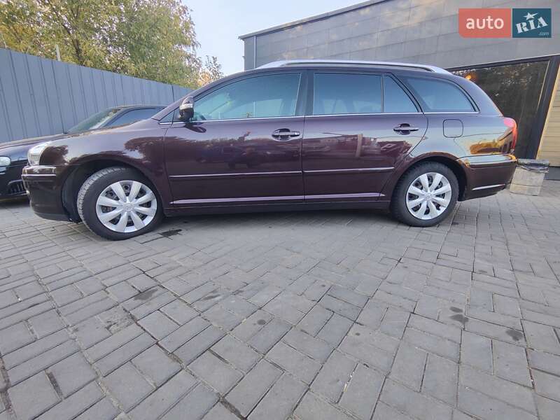 Универсал Toyota Avensis 2007 в Краматорске