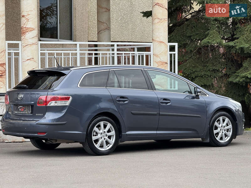 Универсал Toyota Avensis 2009 в Тернополе
