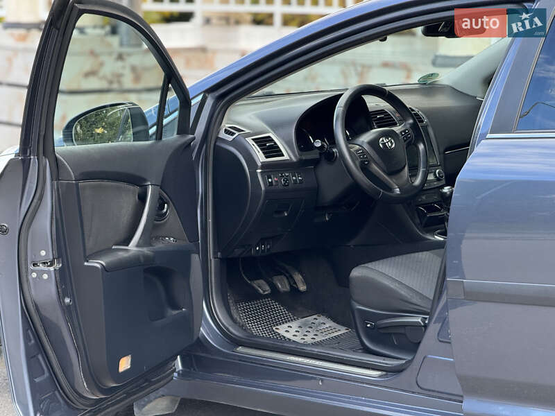 Универсал Toyota Avensis 2009 в Тернополе