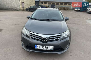 Седан Toyota Avensis 2012 в Киеве