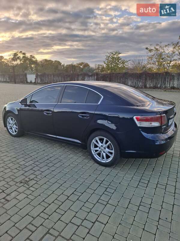 Седан Toyota Avensis 2010 в Одесі