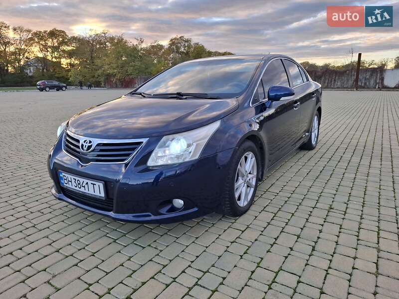 Седан Toyota Avensis 2010 в Одесі