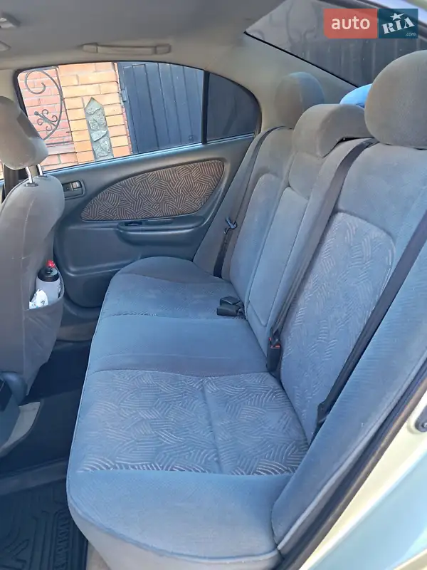 Toyota Avensis 1999 VIN SB153ABN10E051079 фото оголошення 2 з 44