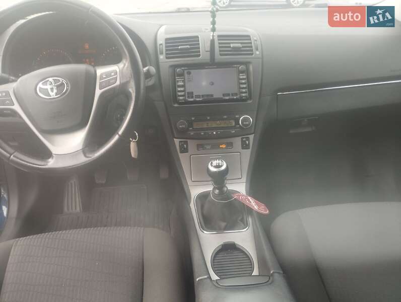Универсал Toyota Avensis 2010 в Житомире