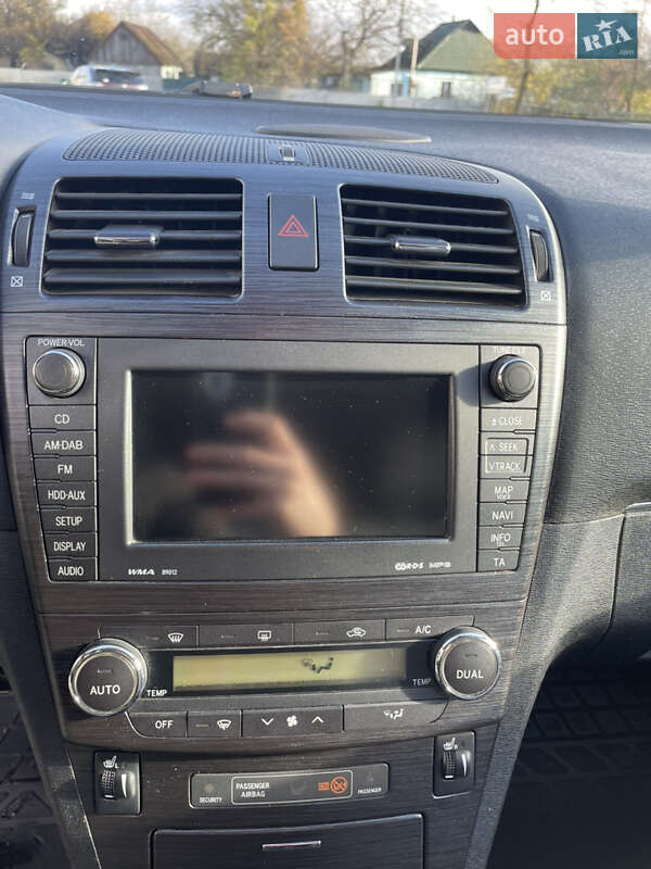 Універсал Toyota Avensis 2009 в Гореничах