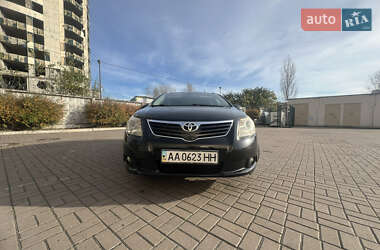 Универсал Toyota Avensis 2010 в Киеве