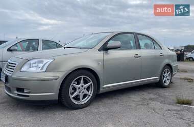 Лифтбек Toyota Avensis 2005 в Виннице