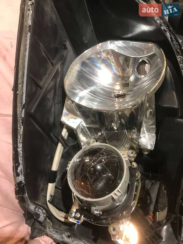 Седан Toyota Avensis 2004 в Киеве