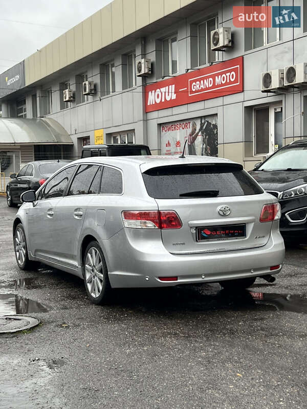 Универсал Toyota Avensis 2009 в Одессе