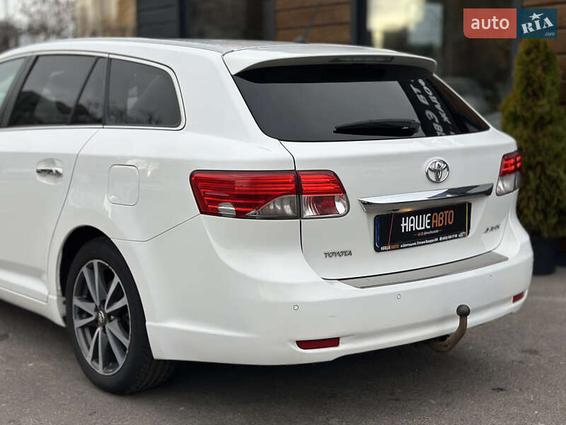 Универсал Toyota Avensis 2013 в Шептицькому