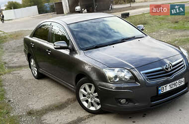 Седан Toyota Avensis 2008 в Киеве