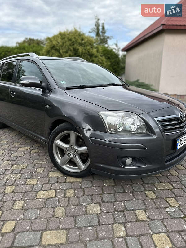 Универсал Toyota Avensis 2008 в Львове