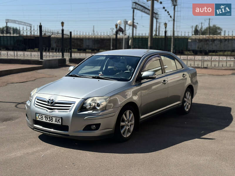 Седан Toyota Avensis 2008 в Чернигове