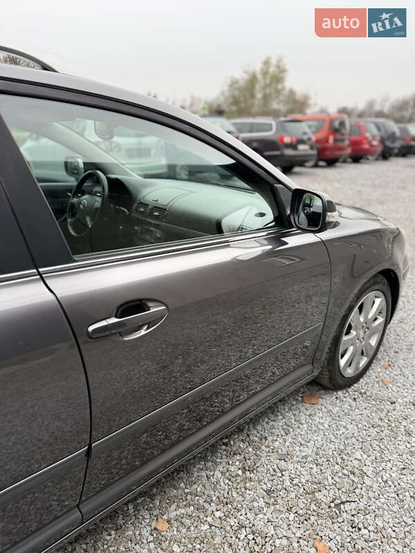 Универсал Toyota Avensis 2007 в Луцке