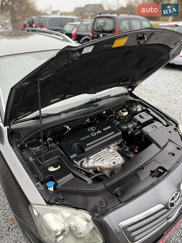 Универсал Toyota Avensis 2007 в Луцке