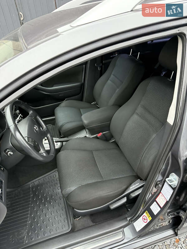 Универсал Toyota Avensis 2007 в Луцке