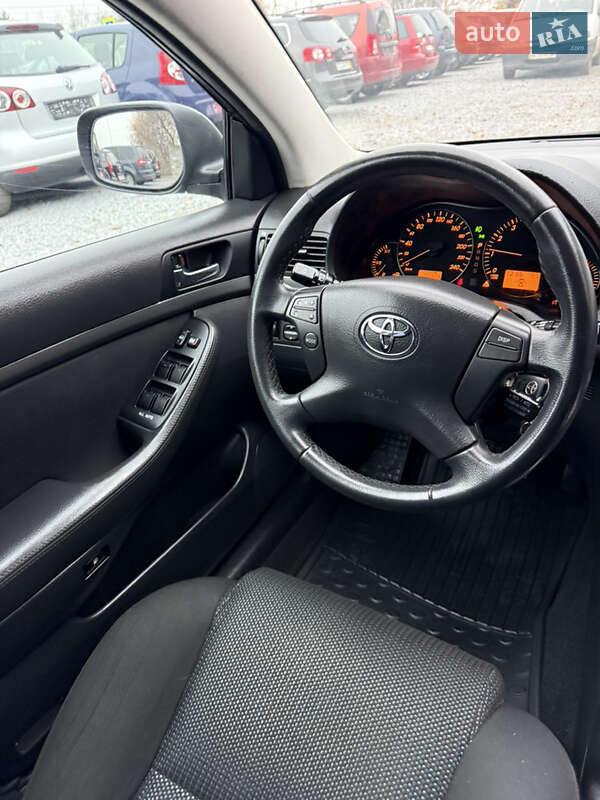 Универсал Toyota Avensis 2007 в Луцке