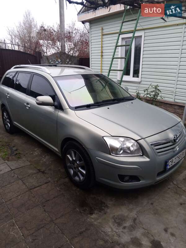 Универсал Toyota Avensis 2007 в Чернигове