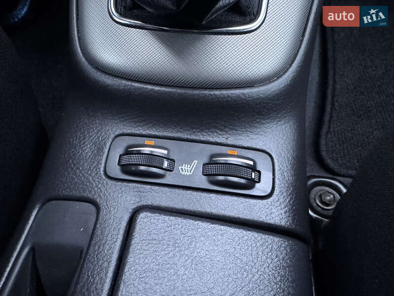 Універсал Toyota Avensis 2006 в Полтаві