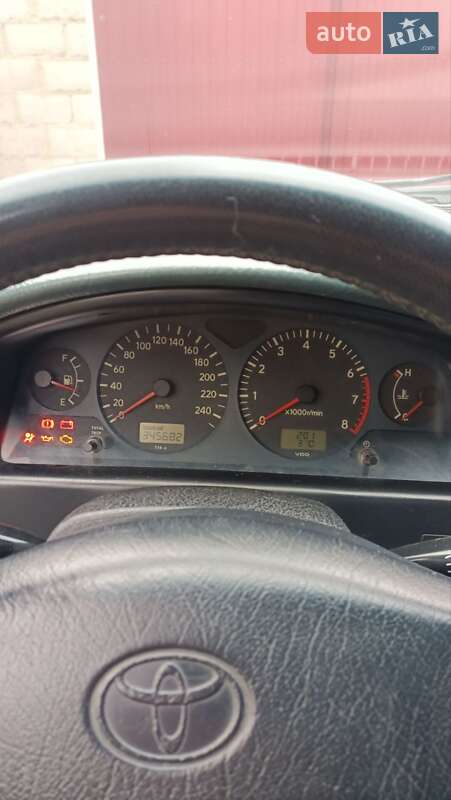 Лифтбек Toyota Avensis 1998 в Черняхове фото 3 Лифтбек Toyota Avensis 1998 в Черняхове