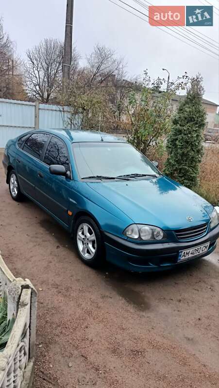 Лифтбек Toyota Avensis 1998 в Черняхове фото 15 Лифтбек Toyota Avensis 1998 в Черняхове
