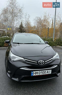 Универсал Toyota Avensis 2016 в Павлограде