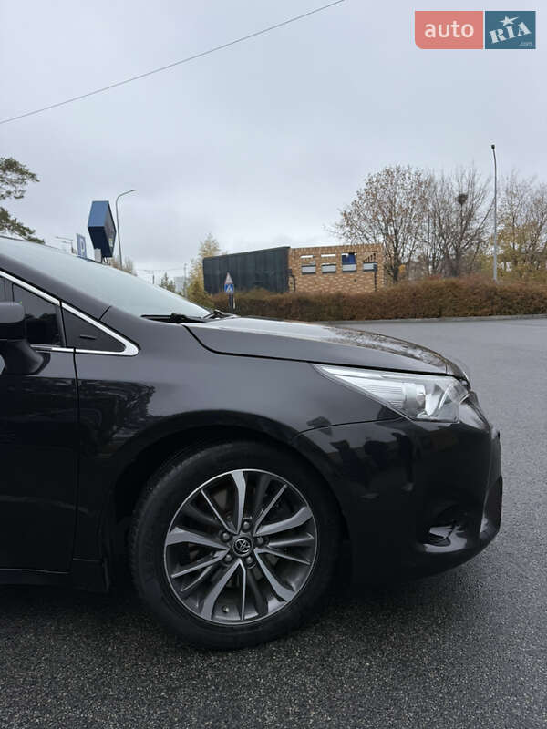 Универсал Toyota Avensis 2016 в Павлограде