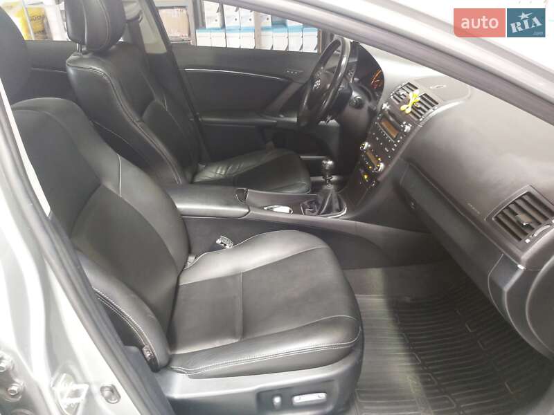 Универсал Toyota Avensis 2009 в Луцке