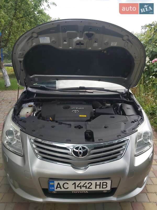 Универсал Toyota Avensis 2009 в Луцке