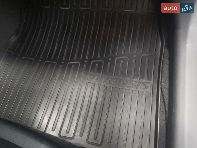 Универсал Toyota Avensis 2009 в Луцке