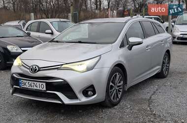 Универсал Toyota Avensis 2016 в Ровно