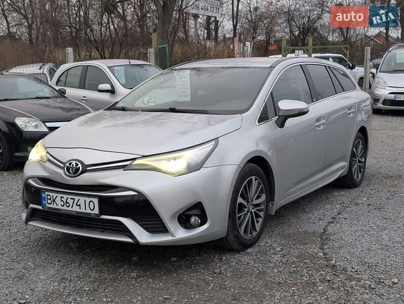 Toyota Avensis 2016