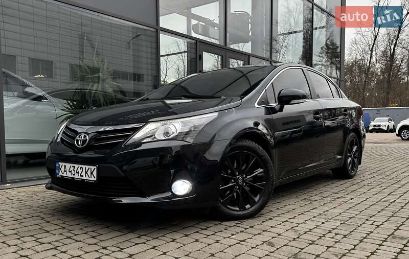 Toyota Avensis 2015