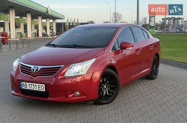 Седан Toyota Avensis 2010 в Житомирі