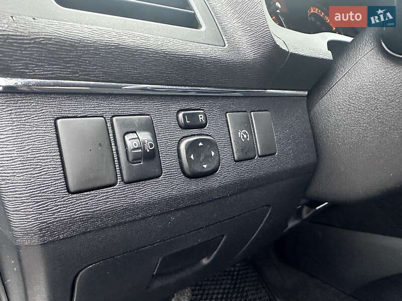 Универсал Toyota Avensis 2010 в Тернополе