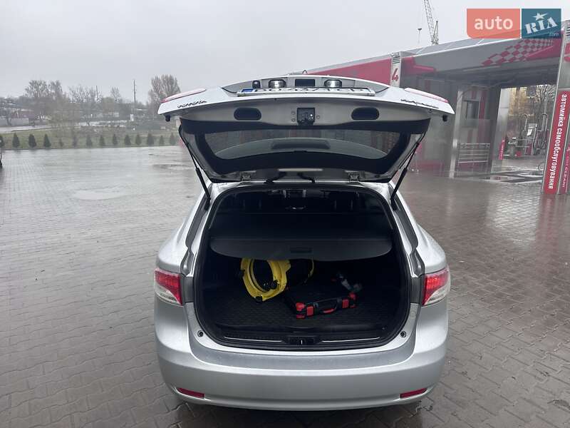 Универсал Toyota Avensis 2010 в Тернополе