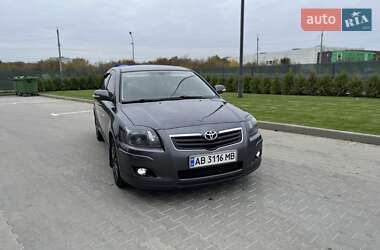 Седан Toyota Avensis 2008 в Виннице