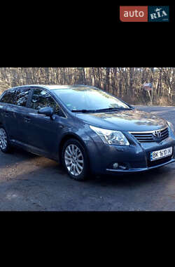 Універсал Toyota Avensis 2010 в Самборі