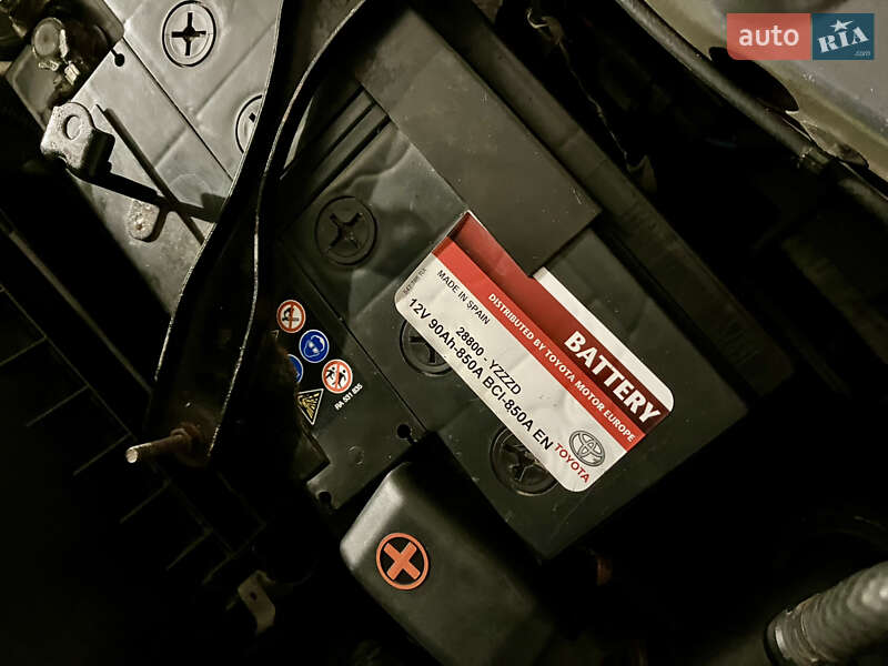 Универсал Toyota Avensis 2010 в Самборе