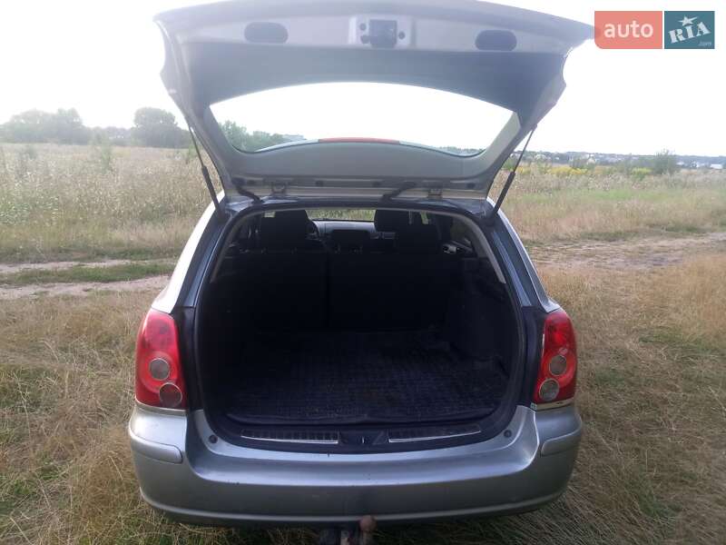 Універсал Toyota Avensis 2008 в Чернігові